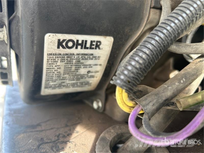 Ford F-550 XL 4x2 Service Truck Közúti karbantartó haszongépek
