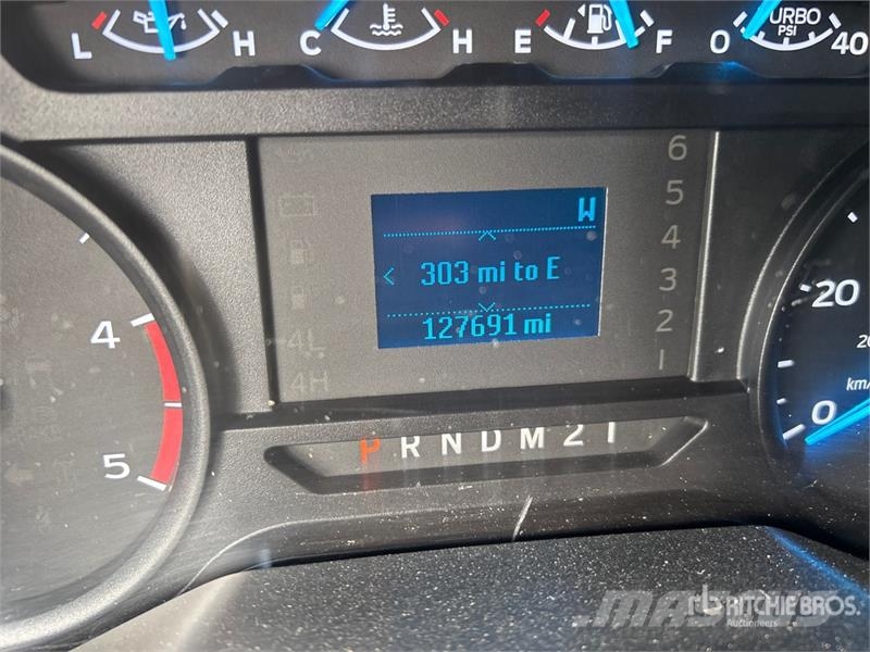 Ford F-550 XL 4x2 Service Truck Közúti karbantartó haszongépek