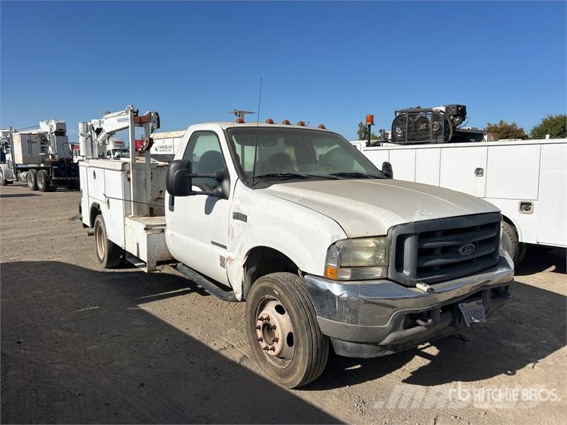 Ford F-550 XL 4x2 Service Truck Komunálne / Multi-úžitkové vozidlá