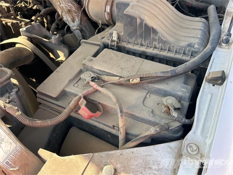 Ford F-550 XL 4x2 Service Truck Komunálne / Multi-úžitkové vozidlá