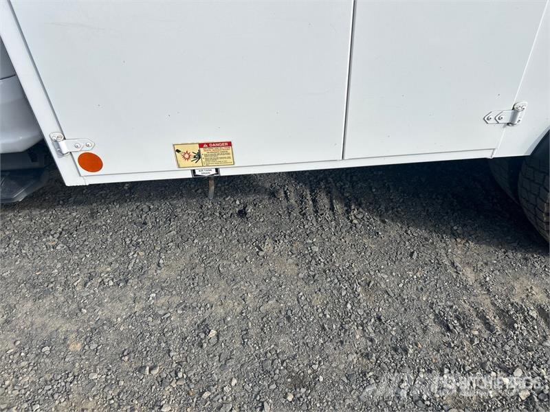 Ford F-550 XL 4x2 Service Truck Közúti karbantartó haszongépek