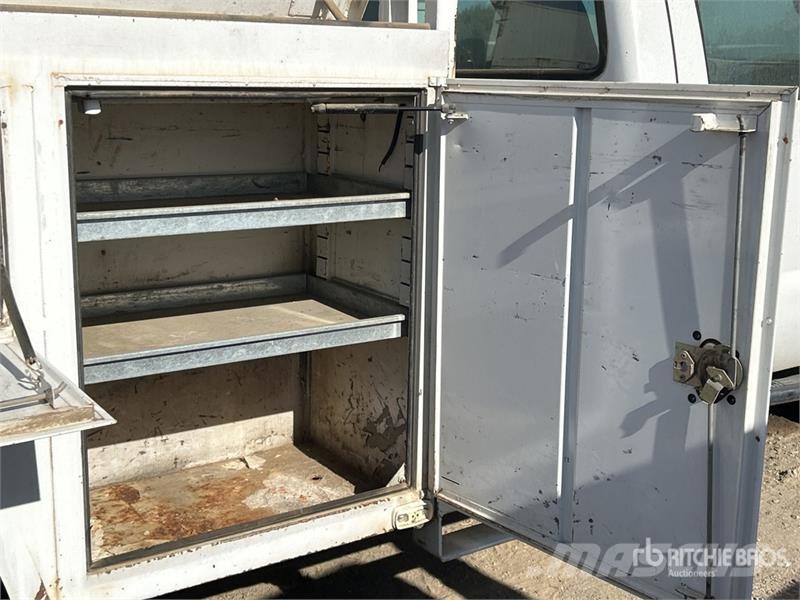 Ford F-550 XL 4x2 Service Truck Komunálne / Multi-úžitkové vozidlá