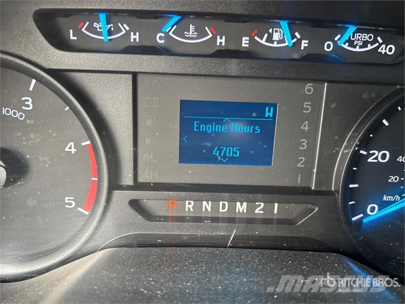 Ford F-550 XL 4x2 Service Truck Közúti karbantartó haszongépek