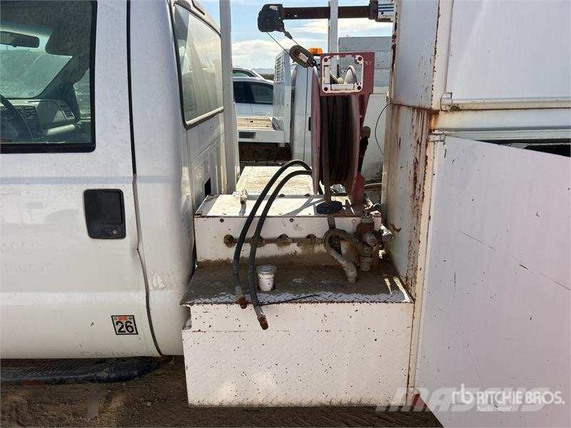 Ford F-550 XL 4x2 Service Truck Komunálne / Multi-úžitkové vozidlá