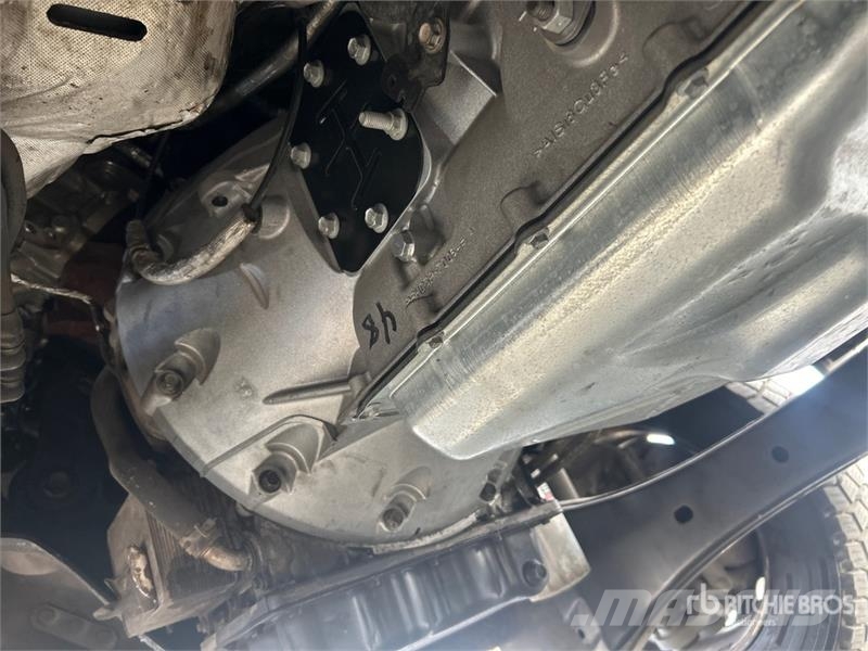 Ford F-550 XL 4x2 Service Truck Közúti karbantartó haszongépek