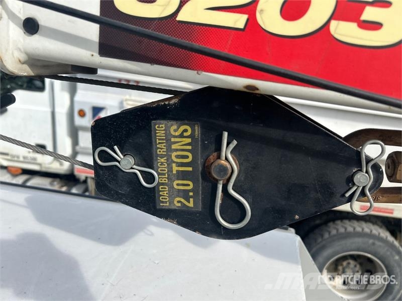 Ford F-550 XL 4x2 Service Truck Közúti karbantartó haszongépek