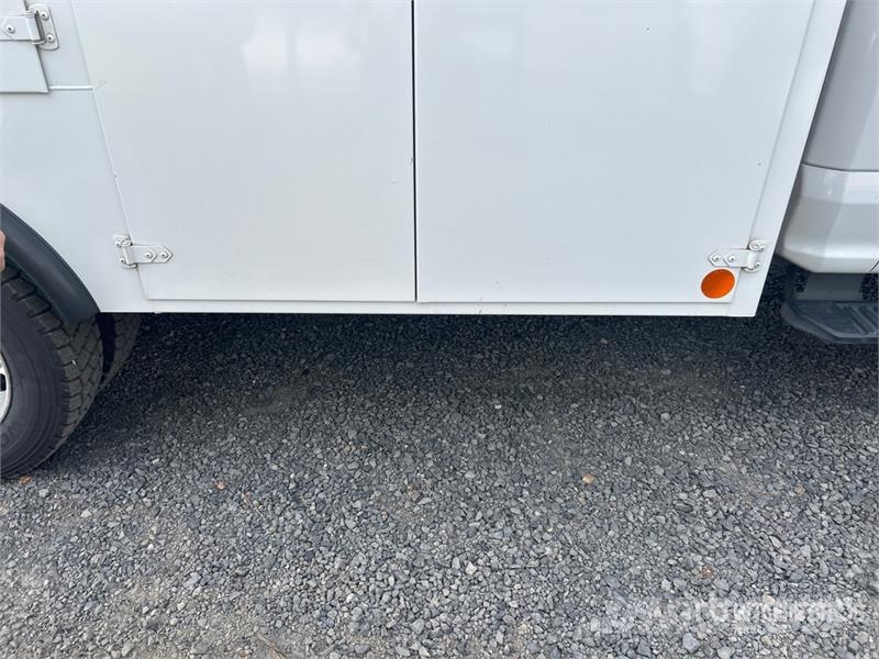 Ford F-550 XL 4x2 Service Truck Közúti karbantartó haszongépek
