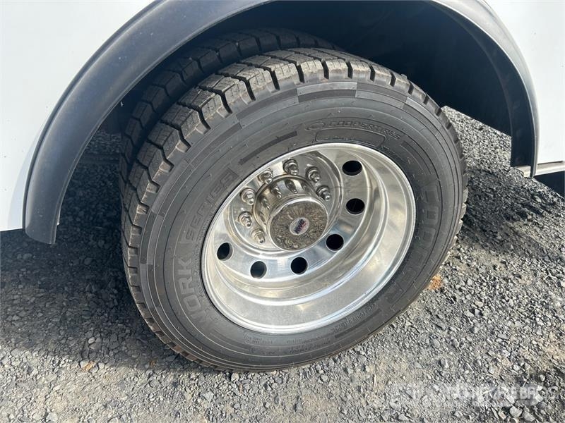 Ford F-550 XL 4x2 Service Truck Közúti karbantartó haszongépek