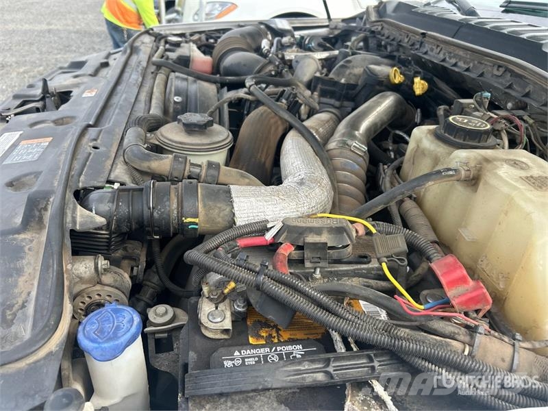 Ford F-550 XL 4x2 Service Truck Közúti karbantartó haszongépek