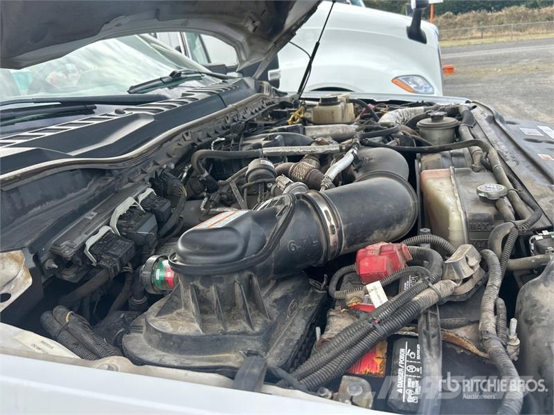 Ford F-550 XL 4x2 Service Truck Közúti karbantartó haszongépek