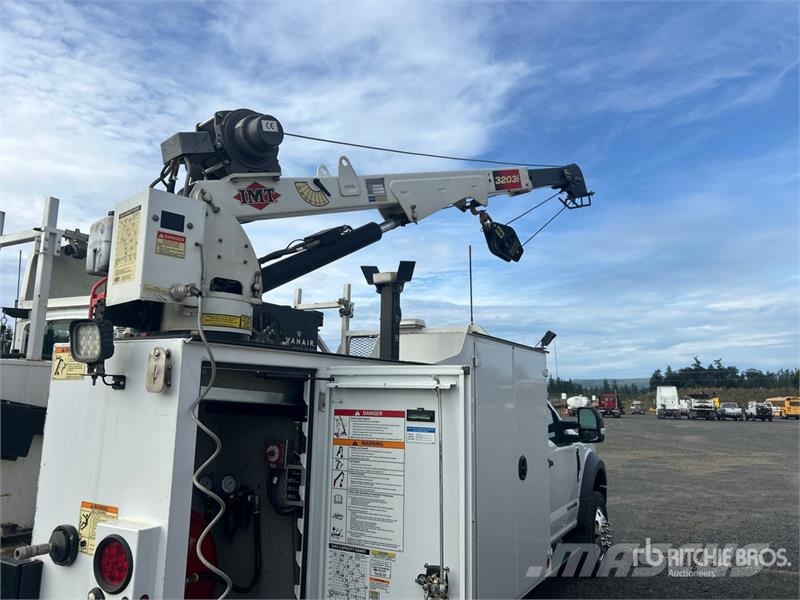 Ford F-550 XL 4x2 Service Truck Közúti karbantartó haszongépek