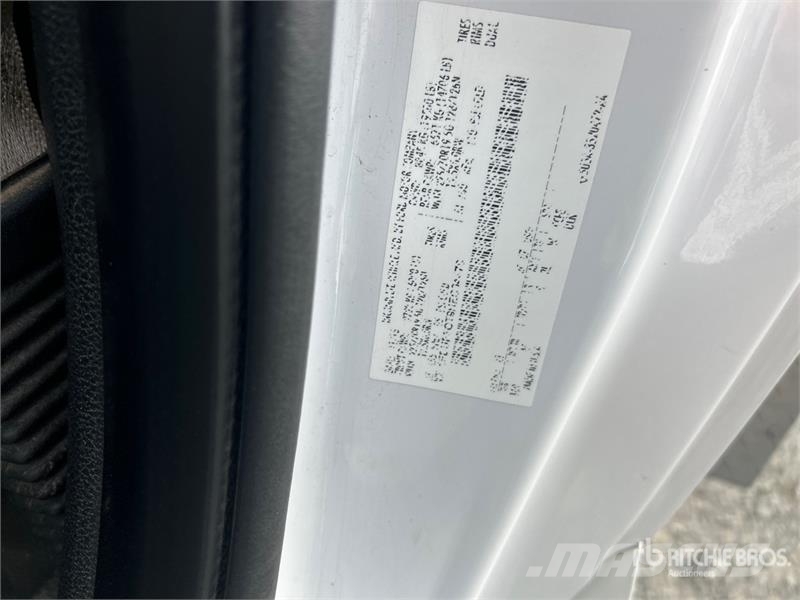 Ford F-550 XL 4x2 Service Truck Közúti karbantartó haszongépek