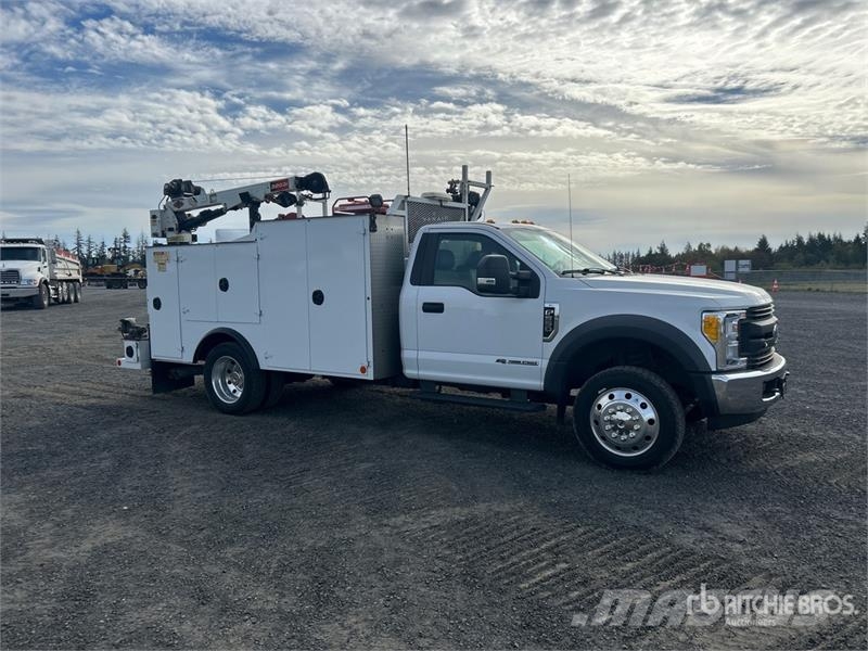 Ford F-550 XL 4x2 Service Truck Közúti karbantartó haszongépek