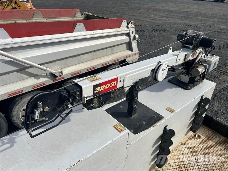 Ford F-550 XL 4x2 Service Truck Közúti karbantartó haszongépek