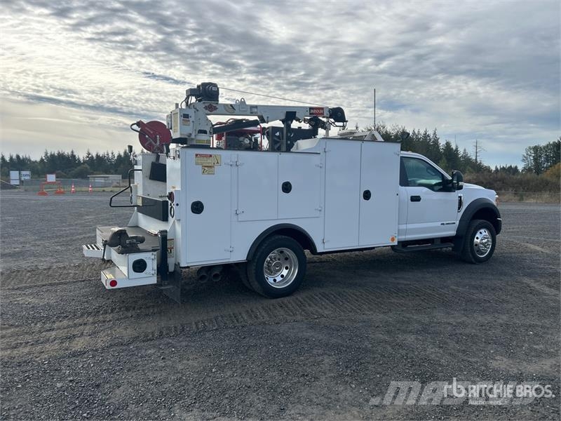 Ford F-550 XL 4x2 Service Truck Közúti karbantartó haszongépek