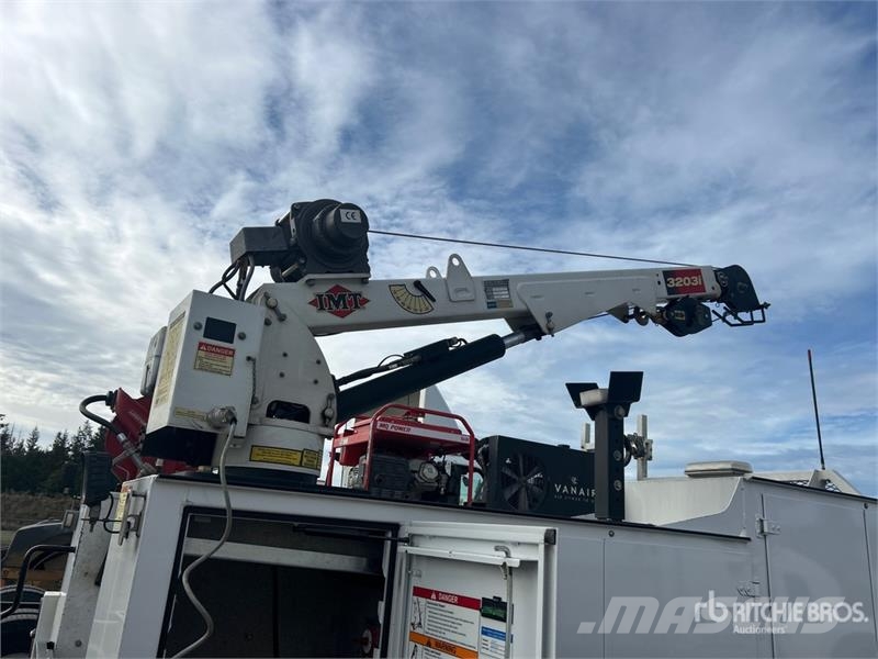 Ford F-550 XL 4x2 Service Truck Közúti karbantartó haszongépek
