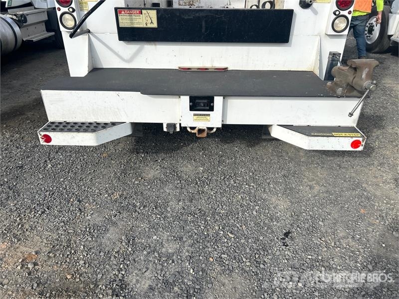 Ford F-550 XL 4x2 Service Truck Közúti karbantartó haszongépek