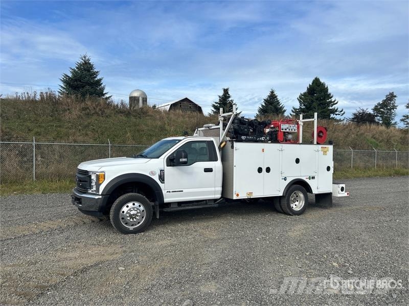 Ford F-550 XL 4x2 Service Truck Közúti karbantartó haszongépek