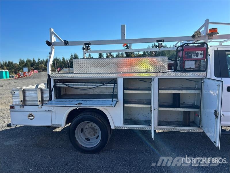 Ford F-550 XL 4x2 Utility Truck Prekucniki