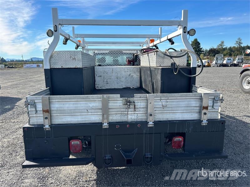Ford F-550 XL 4x2 Utility Truck 皮卡车