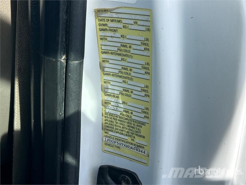 Ford F-550 XL 4x2 Utility Truck 皮卡车