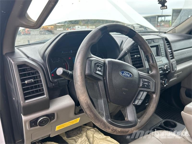 Ford F-550 XL 4x2 Utility Truck Prekucniki