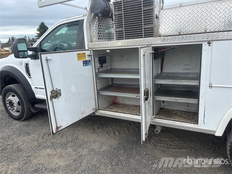 Ford F-550 XL 4x2 Utility Truck Prekucniki
