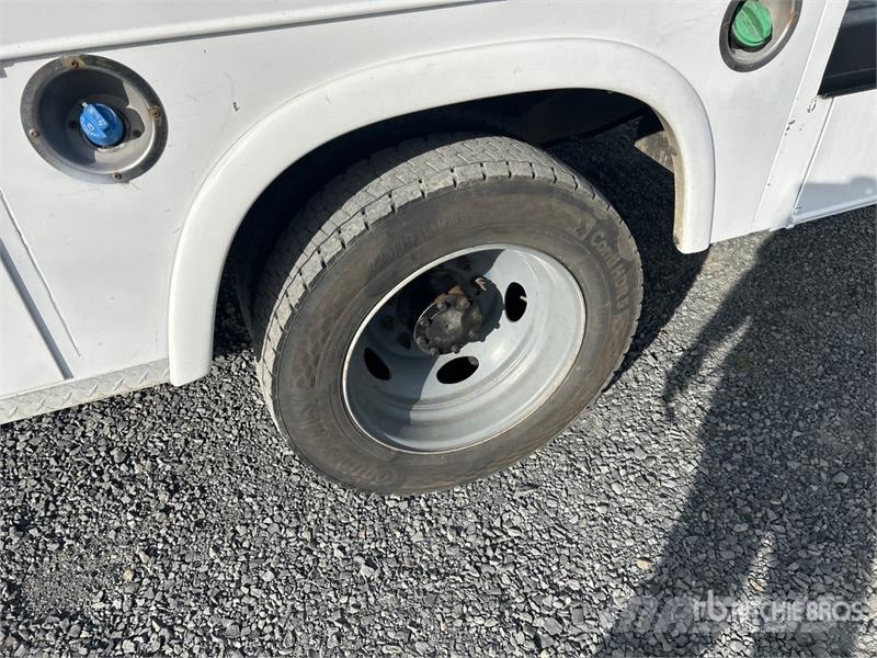 Ford F-550 XL 4x2 Utility Truck 픽업/드롭사이드