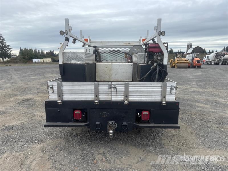 Ford F-550 XL 4x2 Utility Truck Prekucniki