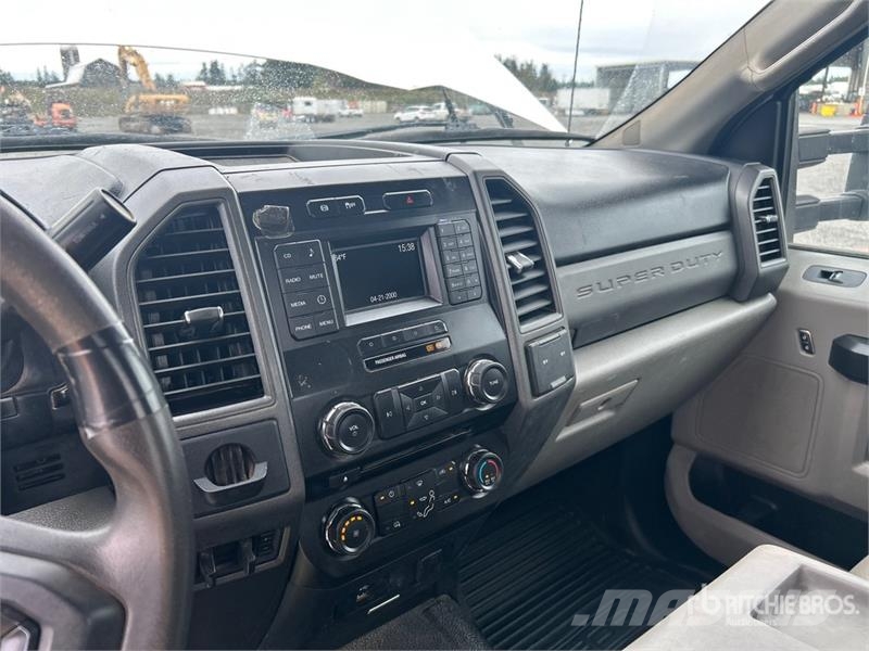 Ford F-550 XL 4x2 Utility Truck Prekucniki