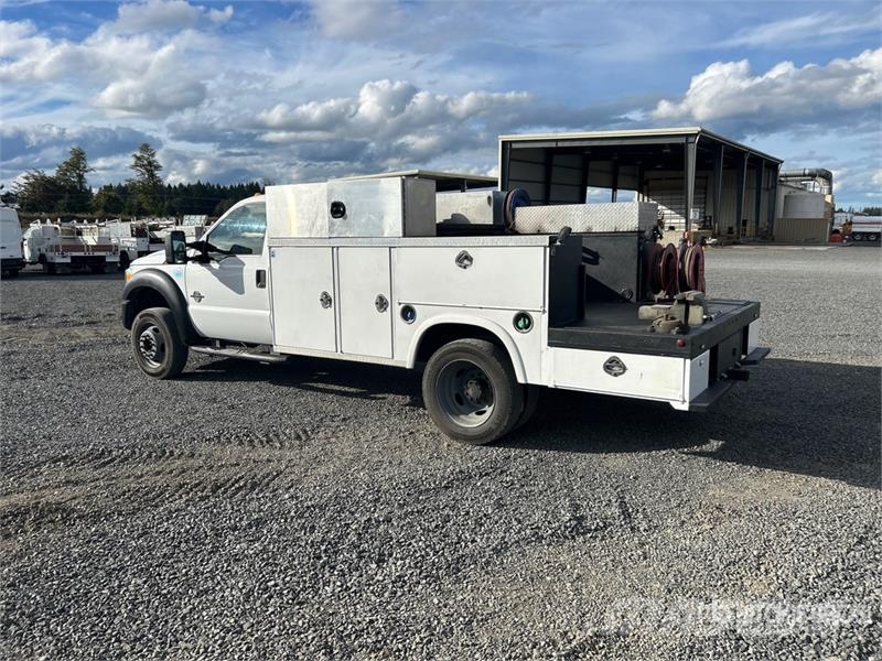 Ford F-550 XL 4x2 Utility Truck 픽업/드롭사이드