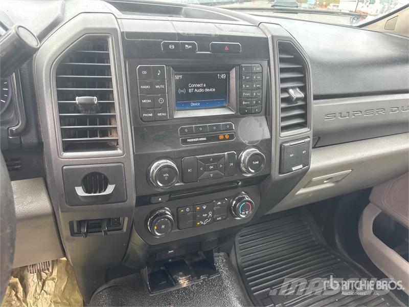 Ford F-550 XL 4x2 Utility Truck Prekucniki