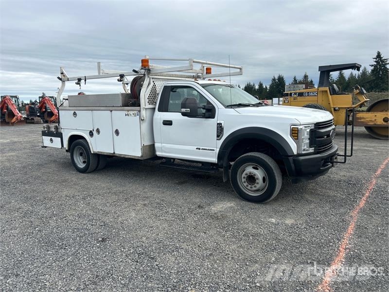Ford F-550 XL 4x2 Utility Truck Prekucniki