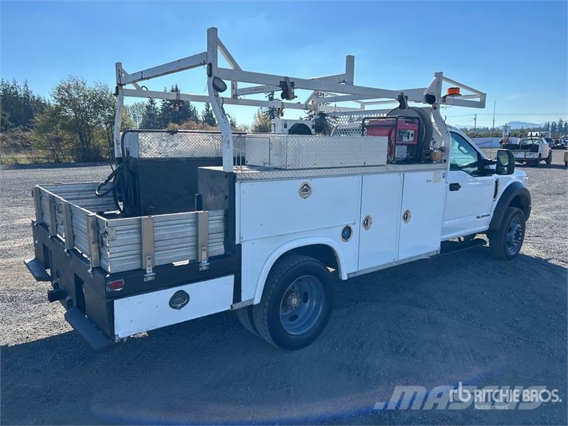 Ford F-550 XL 4x2 Utility Truck Prekucniki