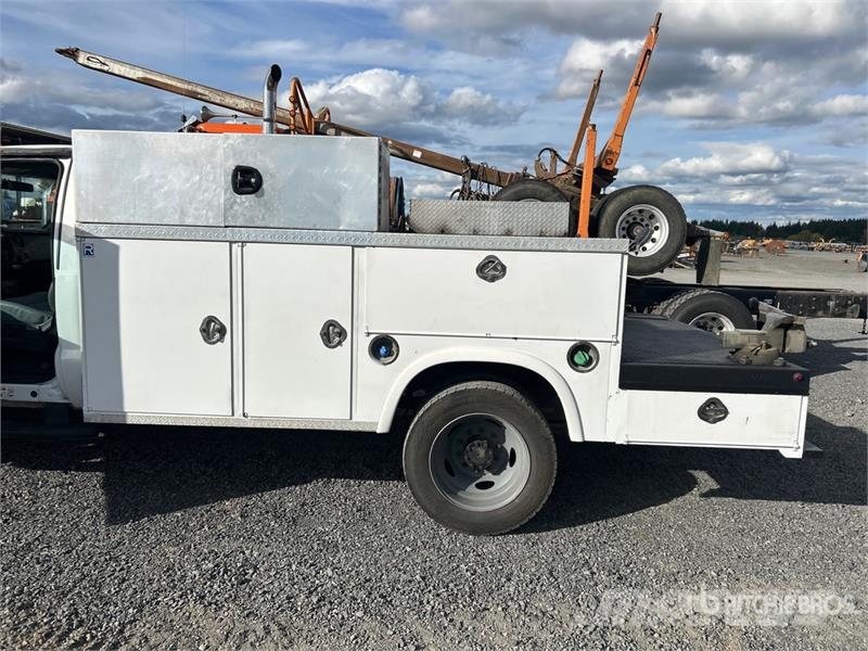Ford F-550 XL 4x2 Utility Truck 픽업/드롭사이드