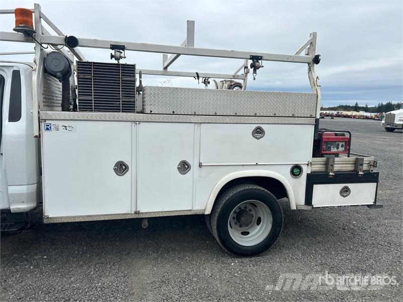 Ford F-550 XL 4x2 Utility Truck Prekucniki