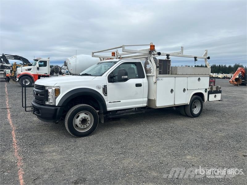 Ford F-550 XL 4x2 Utility Truck Prekucniki