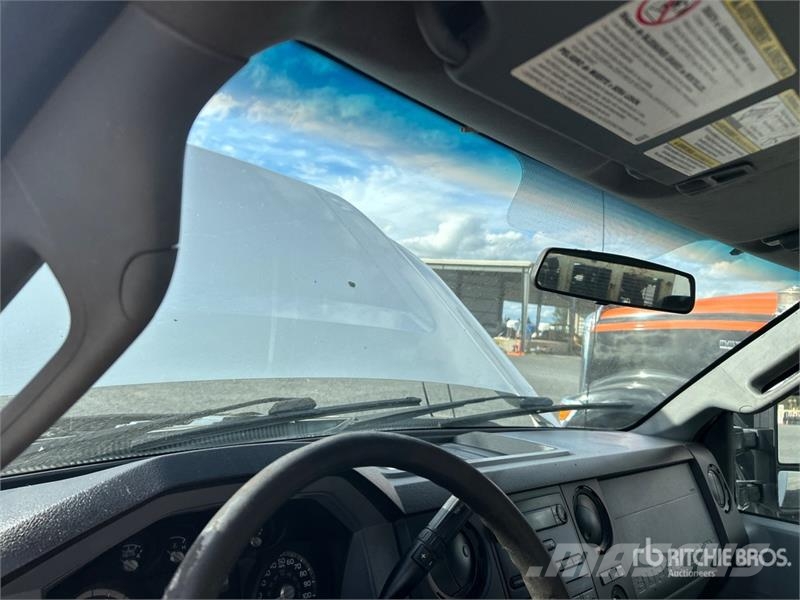 Ford F-550 XL 4x2 Utility Truck 픽업/드롭사이드