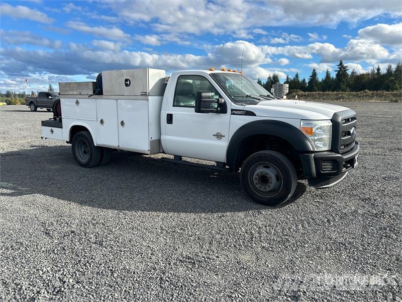 Ford F-550 XL 4x2 Utility Truck 픽업/드롭사이드