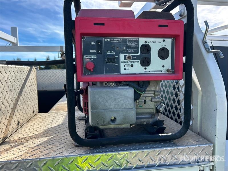 Ford F-550 XL 4x2 Utility Truck 皮卡车