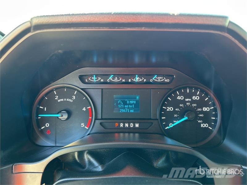 Ford F-550 XL 4x4 Crew Cab Flatbed Truck Platte bakwagens