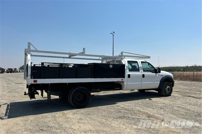 Ford F-550 XL 4x4 Crew Cab Flatbed Truck Kamioni sa otvorenim sandukom