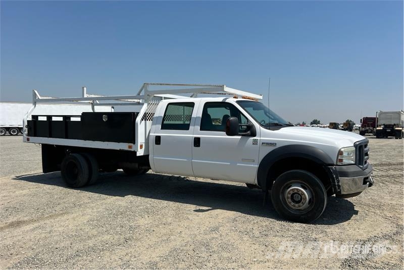 Ford F-550 XL 4x4 Crew Cab Flatbed Truck Kamioni sa otvorenim sandukom