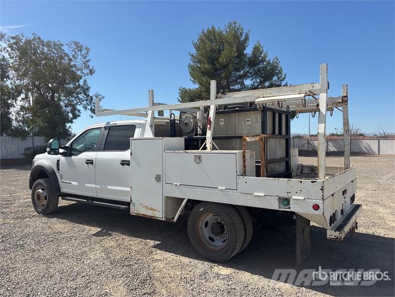 Ford F-550 XL 4x4 Crew Cab Flatbed Truck Platós / Ponyvás teherautók