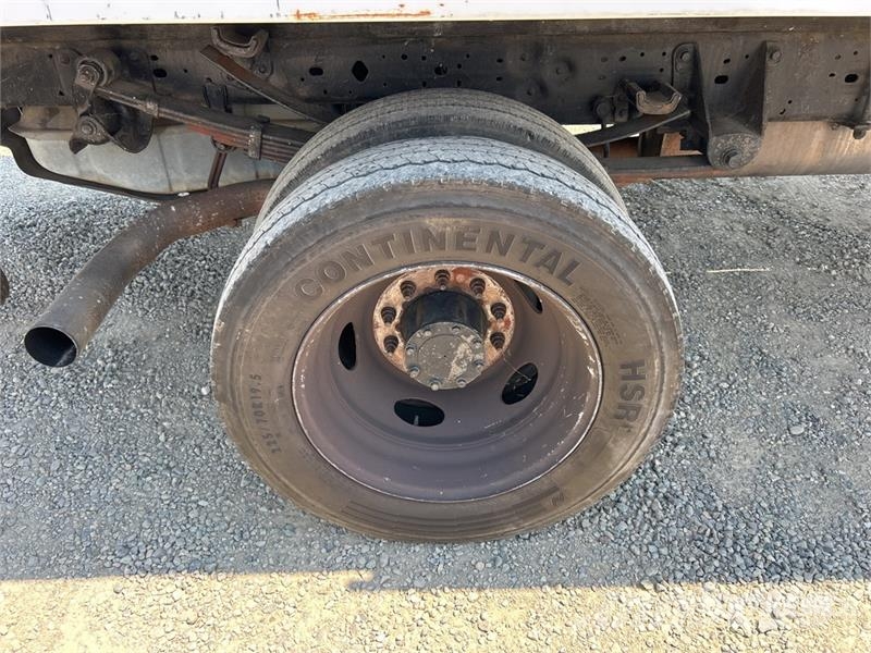 Ford F-550 XL 4x4 Crew Cab Flatbed Truck Kamioni sa otvorenim sandukom