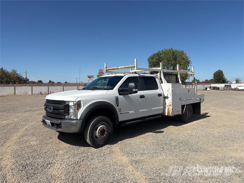 Ford F-550 XL 4x4 Crew Cab Flatbed Truck Platós / Ponyvás teherautók