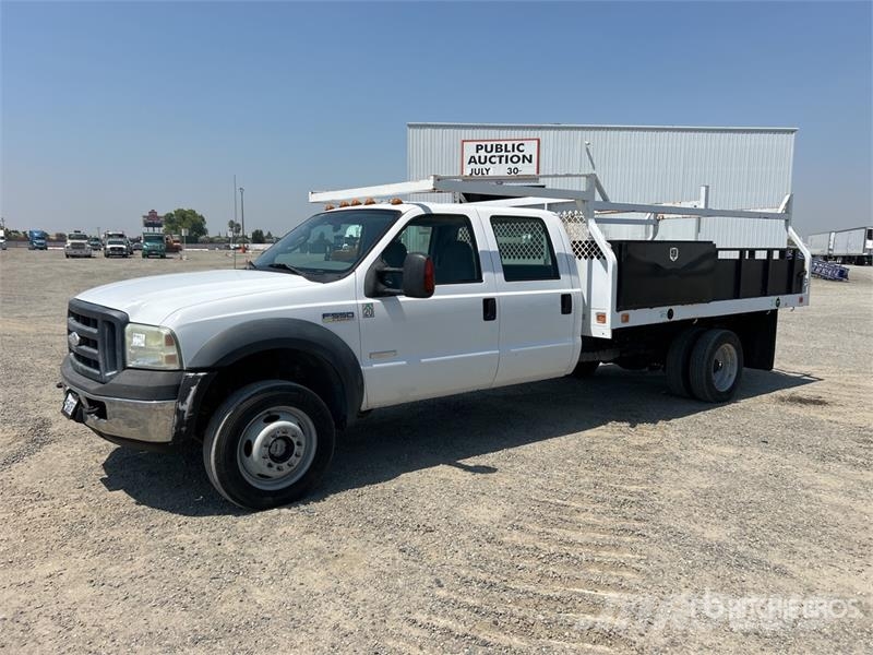 Ford F-550 XL 4x4 Crew Cab Flatbed Truck Kamioni sa otvorenim sandukom