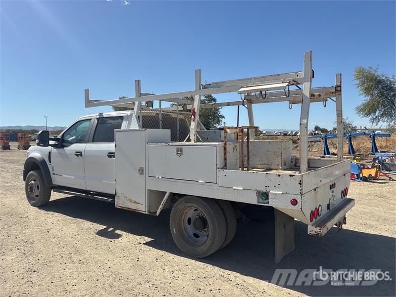 Ford F-550 XL 4x4 Crew Cab Flatbed Truck Lastbil med lad/Flatbed