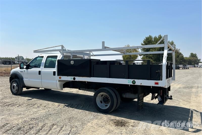 Ford F-550 XL 4x4 Crew Cab Flatbed Truck Kamioni sa otvorenim sandukom