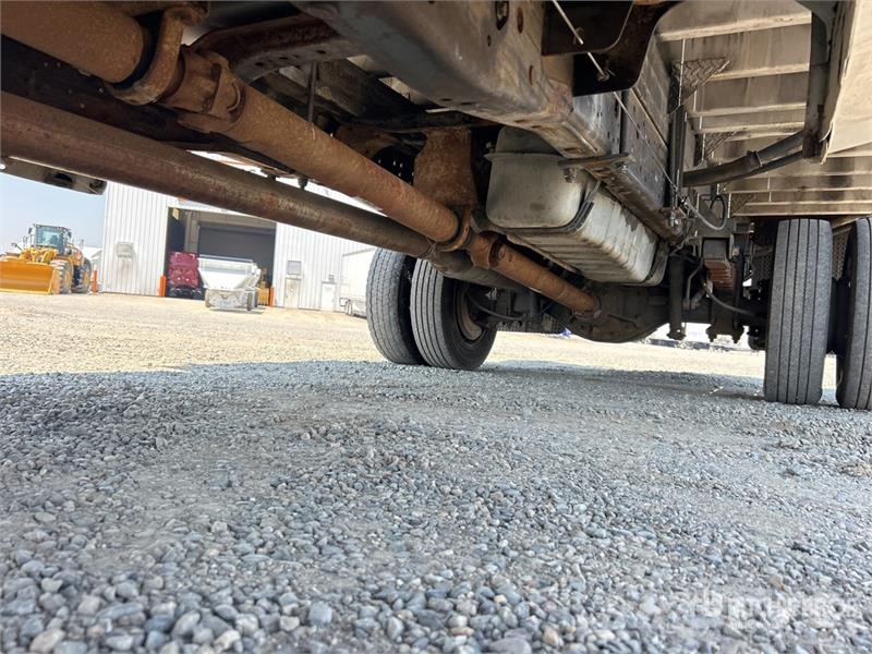 Ford F-550 XL 4x4 Crew Cab Flatbed Truck Kamioni sa otvorenim sandukom